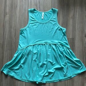 Cut and Sewn Flowy Tank Top Women’s size L